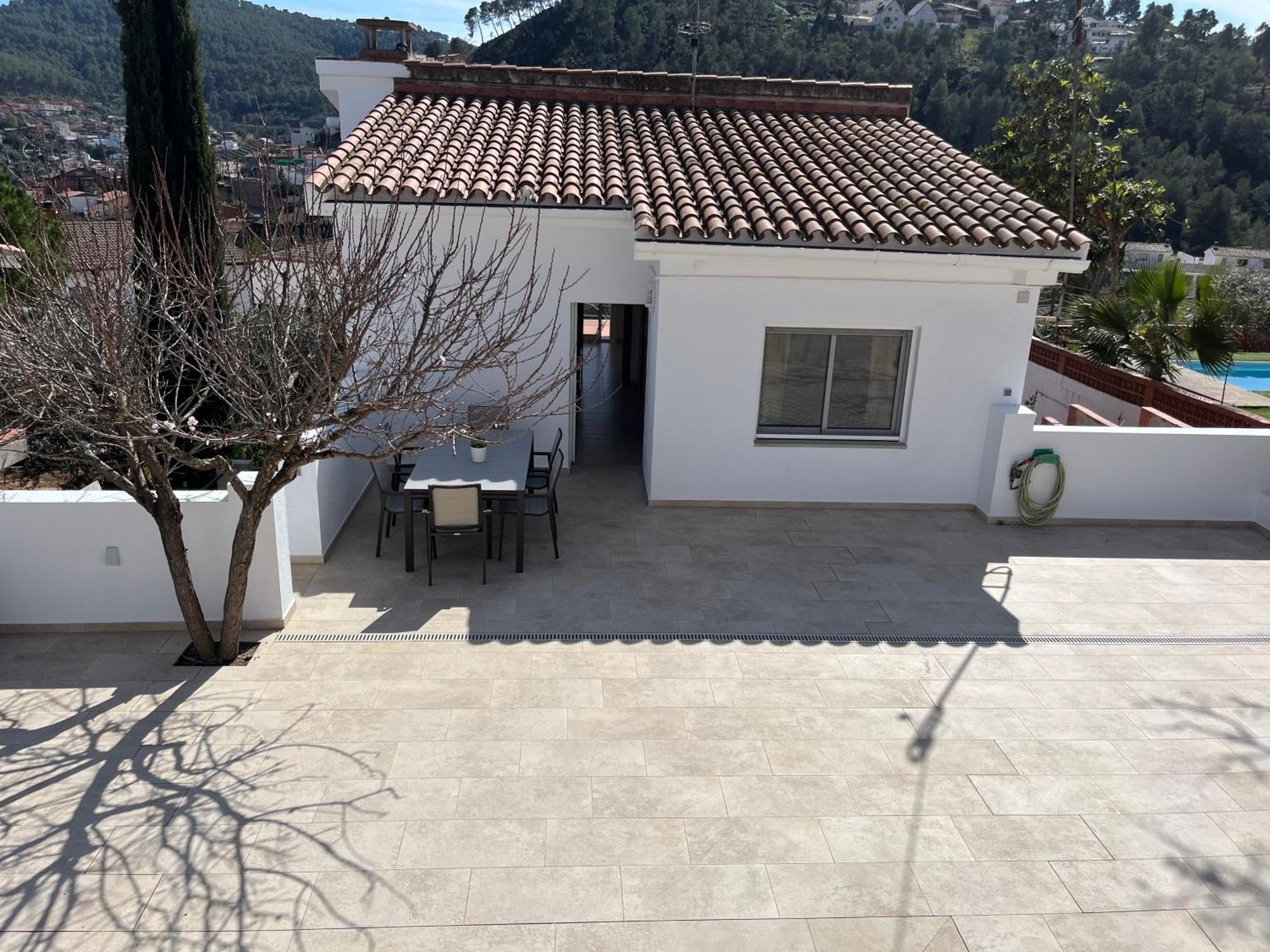 Lux Spa 2 Barcelona Vallirana Exterior photo